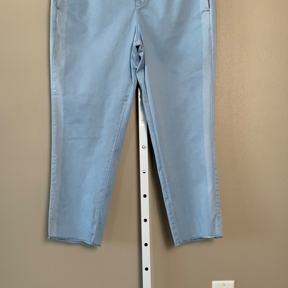 GAP Cropped Tuxedo Stripe Girlfriend Chino - Picture 6 of 16